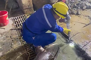 咸阳地下室伸缩缝堵漏施工视频